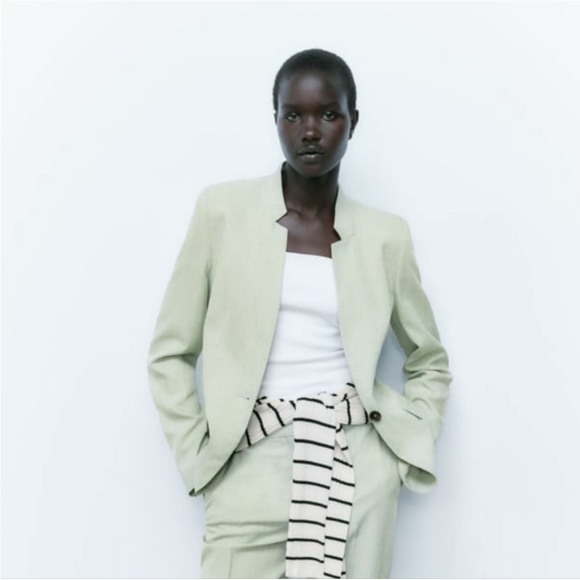 Zara Fitted Blazer with Inverted Lapel Size 2 New With Tag - Picture 3 of 15